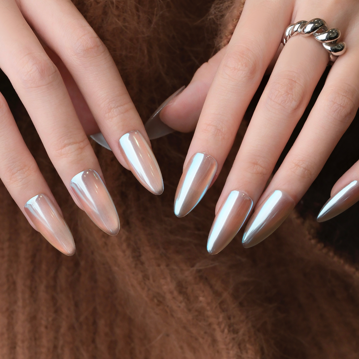 EB Model 4 Press On Nails