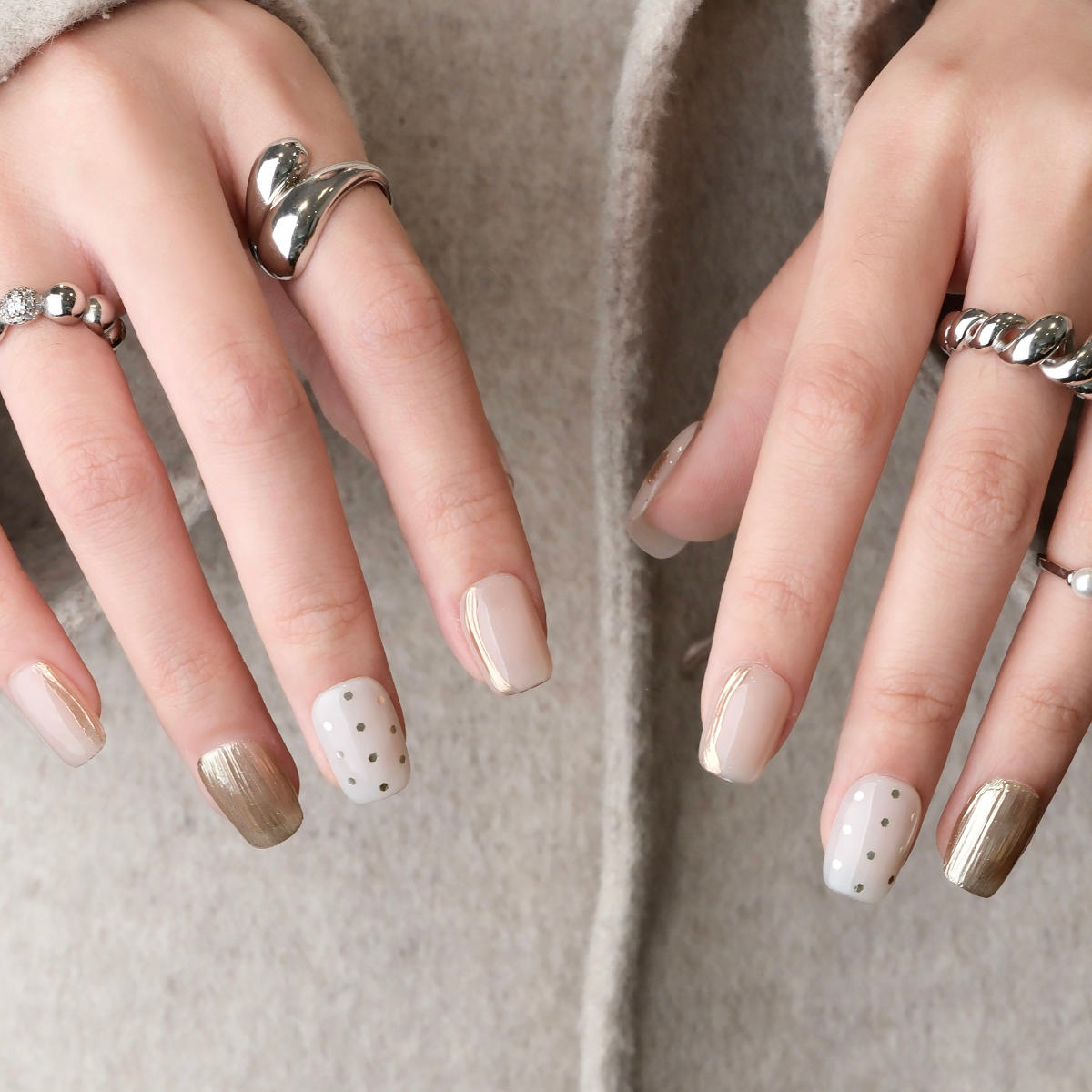 EB Model 7 Press On Nails