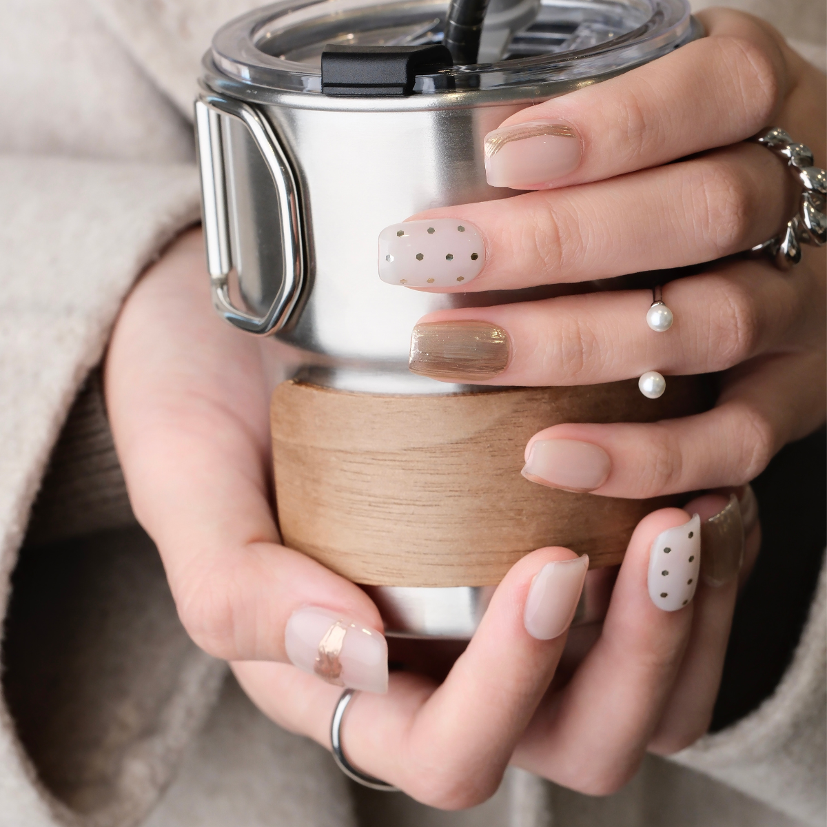 EB Model 7 Press On Nails