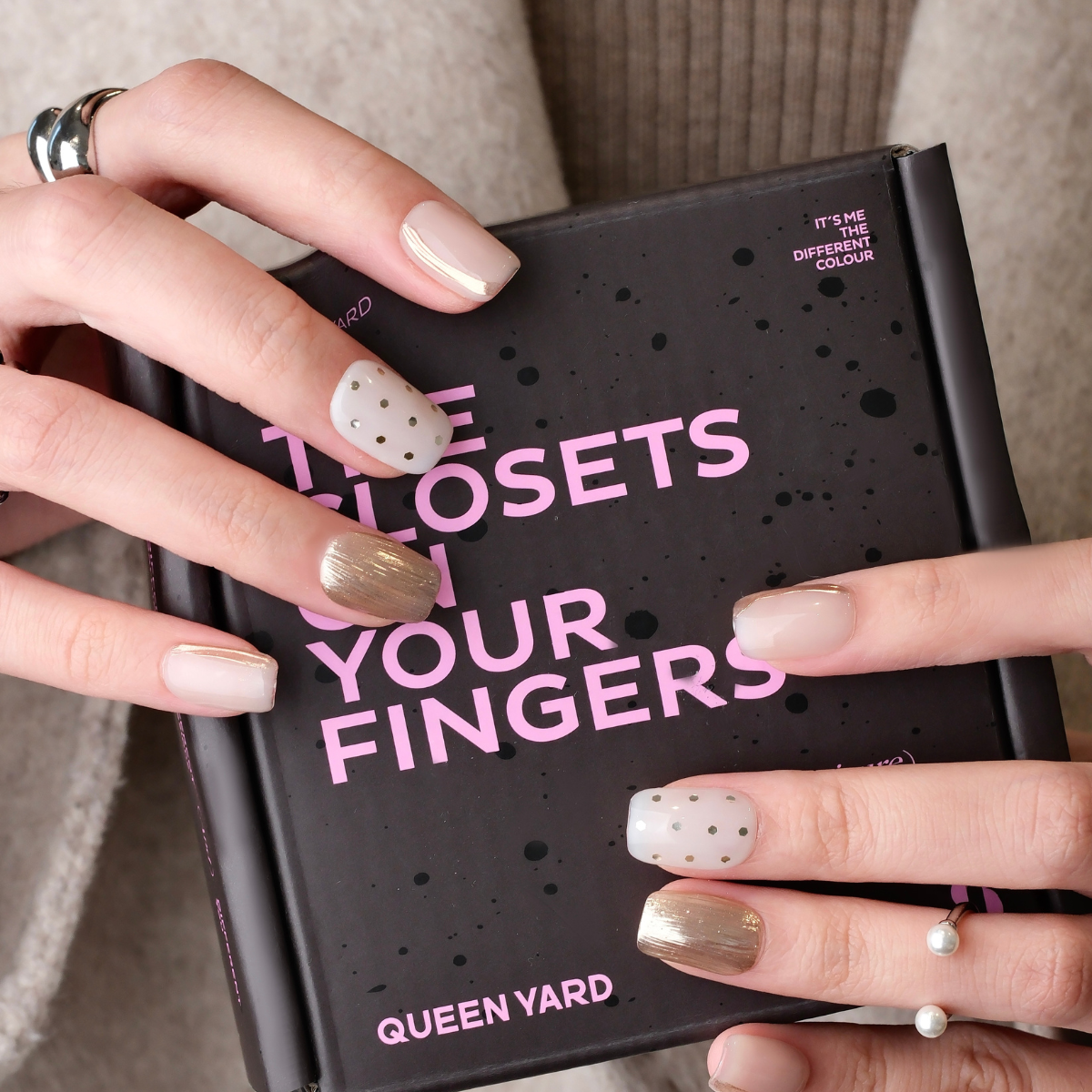 EB Model 7 Press On Nails