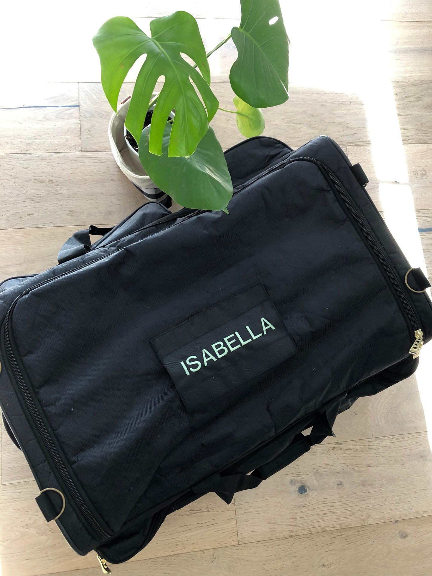 [Basic Foldable] "CostumeCruiser" 28-inch Wheeled Dance Duffel with Garment Rack