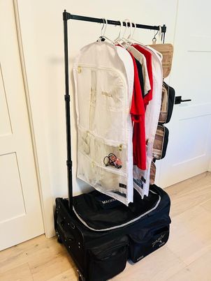[Basic Foldable] "CostumeCruiser" 28-inch Wheeled Dance Duffel with Garment Rack